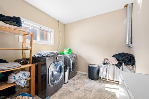 2305 61 A Avenue, Lloydminster, AB - Indoor Photo Showing Laundry Room