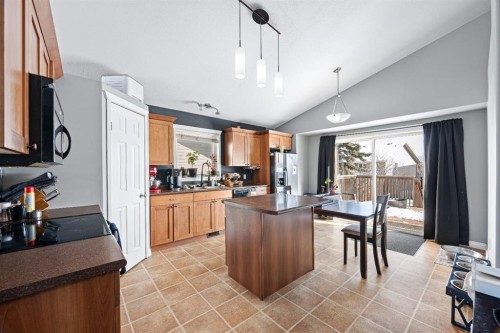 2305 61 A Avenue, Lloydminster, AB - Indoor