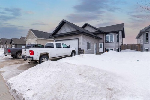 1902 56 Avenue, Lloydminster, AB - Outdoor