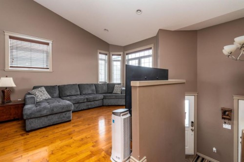 1902 56 Avenue, Lloydminster, AB - Indoor Photo Showing Living Room