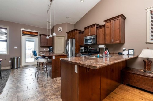 1902 56 Avenue, Lloydminster, AB - Indoor Photo Showing Kitchen With Double Sink