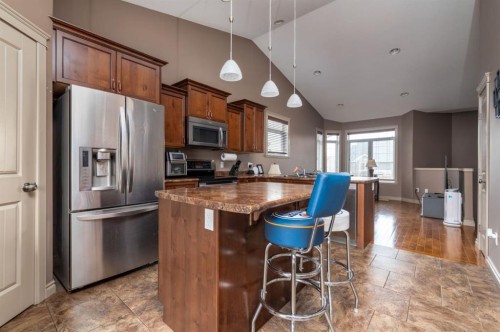 1902 56 Avenue, Lloydminster, AB - Indoor Photo Showing Kitchen