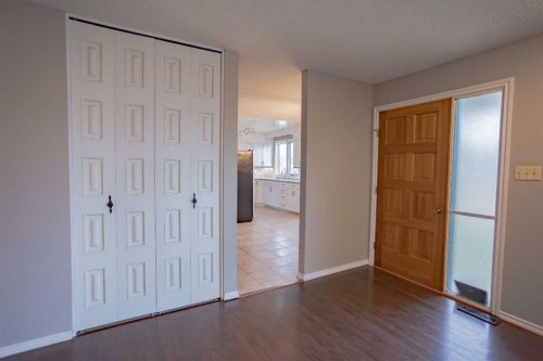 518 3 Street, Wainwright, AB - Indoor Photo Showing Other Room