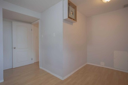 518 3 Street, Wainwright, AB - Indoor Photo Showing Other Room