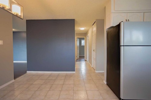518 3 Street, Wainwright, AB - Indoor Photo Showing Other Room