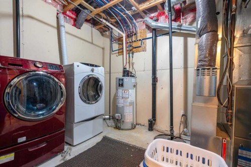 4201 74 Avenue, Lloydminster, AB - Indoor Photo Showing Laundry Room