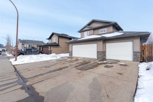 4201 74 Avenue, Lloydminster, AB - Outdoor