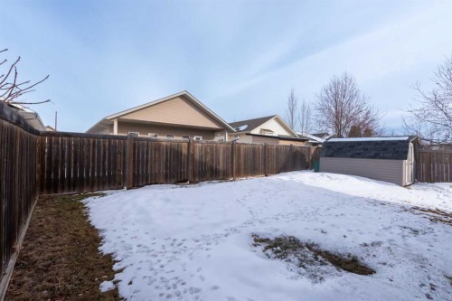 4201 74 Avenue, Lloydminster, AB - Outdoor