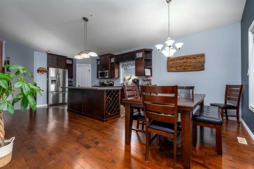 4201 74 Avenue, Lloydminster, AB - Indoor Photo Showing Dining Room