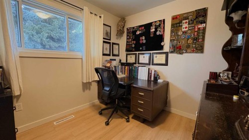 725 7 Avenue, Wainwright, AB - Indoor Photo Showing Office