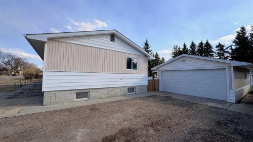 725 7 Avenue, Wainwright, AB - Outdoor With Exterior