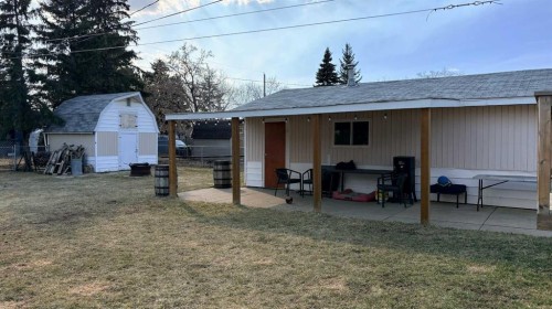 725 7 Avenue, Wainwright, AB - Outdoor