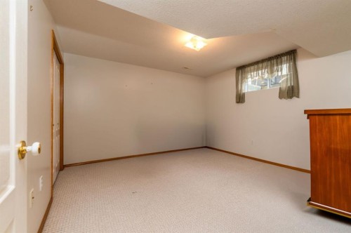 3401 64 Avenue, Lloydminster, AB - Indoor Photo Showing Other Room
