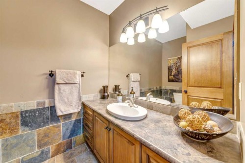 91 Sandy Beach Regional Park, Sandy Beach (Sask), SK - Indoor Photo Showing Bathroom