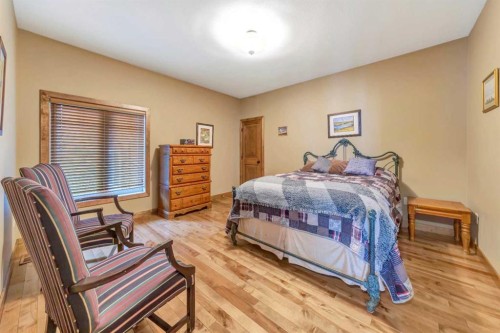 91 Sandy Beach Regional Park, Sandy Beach (Sask), SK - Indoor Photo Showing Bedroom