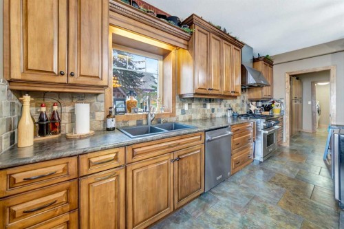 91 Sandy Beach Regional Park, Sandy Beach (Sask), SK - Indoor Photo Showing Kitchen With Double Sink