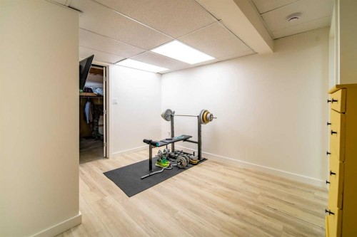 1021 20 Street Crescent, Wainwright, AB - Indoor Photo Showing Gym Room