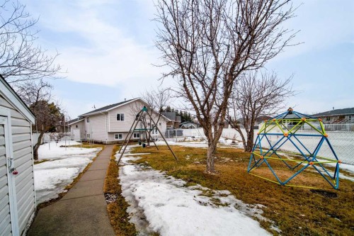 1021 20 Street Crescent, Wainwright, AB - Outdoor