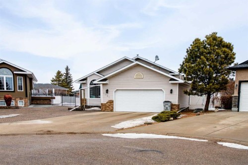 1021 20 Street Crescent, Wainwright, AB - Outdoor With Facade