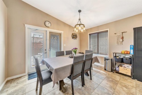 1701 52 Avenue, Lloydminster, AB - Indoor Photo Showing Dining Room