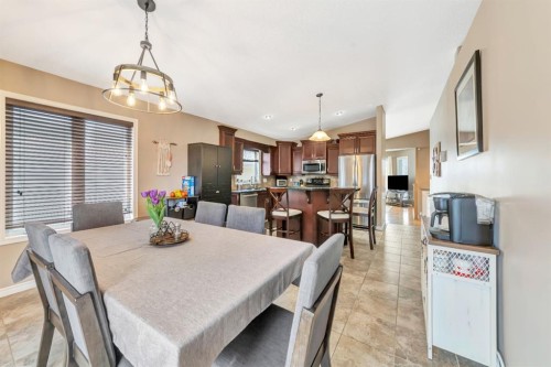 1701 52 Avenue, Lloydminster, AB - Indoor Photo Showing Dining Room