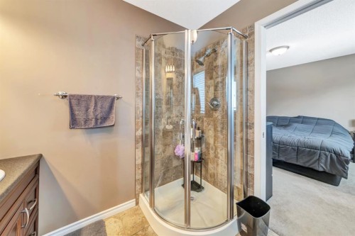 1701 52 Avenue, Lloydminster, AB - Indoor Photo Showing Bathroom