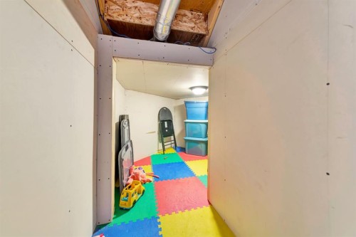 1701 52 Avenue, Lloydminster, AB - Indoor Photo Showing Other Room