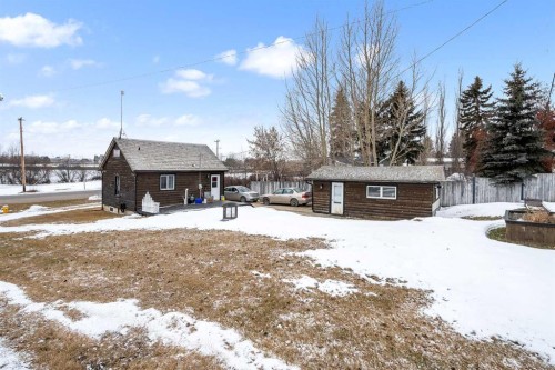 4802 49 Avenue, Kitscoty, AB - Outdoor
