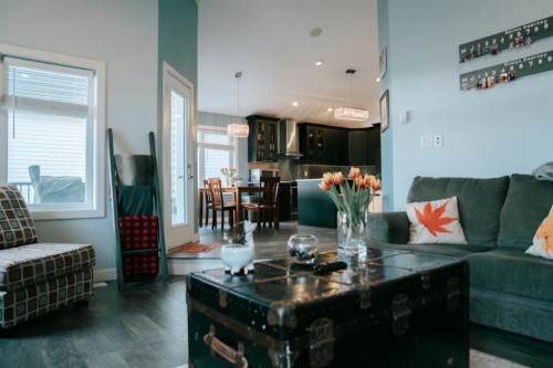 2719 11 Avenue, Wainwright, AB - Indoor Photo Showing Living Room