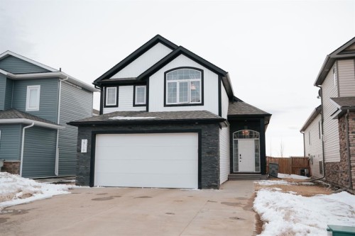 2719 11 Avenue  Wainwright, AB T9W 0A5