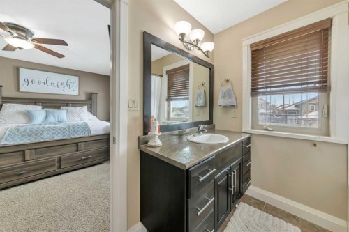 4112 74 Avenue, Lloydminster, AB - Indoor Photo Showing Bathroom