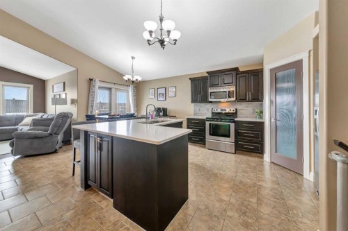 4112 74 Avenue, Lloydminster, AB - Indoor Photo Showing Kitchen With Upgraded Kitchen