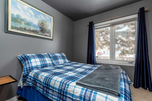3402 49 Avenue, Lloydminster, AB - Indoor Photo Showing Bedroom
