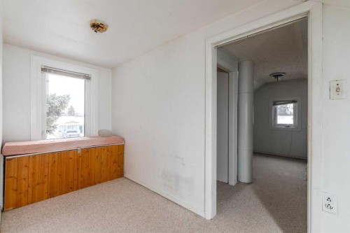 3402 49 Avenue, Lloydminster, AB - Indoor Photo Showing Other Room
