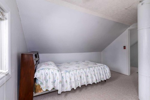 3402 49 Avenue, Lloydminster, AB - Indoor Photo Showing Bedroom