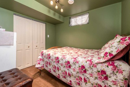 3402 49 Avenue, Lloydminster, AB - Indoor Photo Showing Bedroom