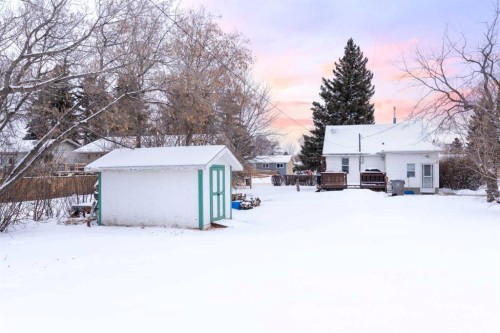3402 49 Avenue, Lloydminster, AB - Outdoor