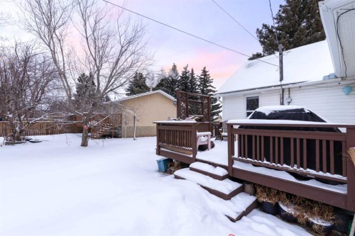 3402 49 Avenue, Lloydminster, AB - Outdoor