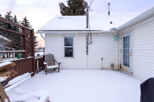 3402 49 Avenue, Lloydminster, AB - Outdoor With Exterior