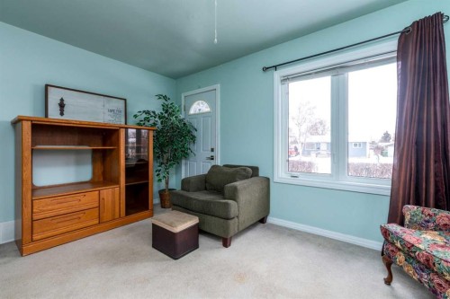 3402 49 Avenue, Lloydminster, AB - Indoor Photo Showing Bedroom