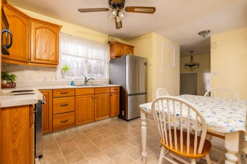 3402 49 Avenue, Lloydminster, AB - Indoor Photo Showing Kitchen With Double Sink