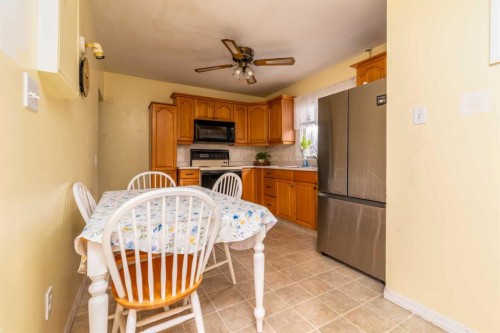 3402 49 Avenue, Lloydminster, AB - Indoor Photo Showing Dining Room