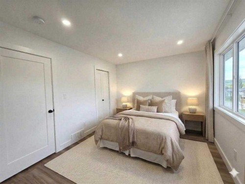 2713 11 Avenue, Wainwright, AB - Indoor Photo Showing Bedroom