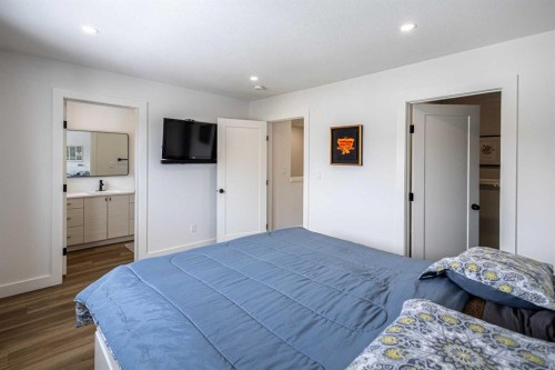 2713 11 Avenue, Wainwright, AB - Indoor Photo Showing Bedroom