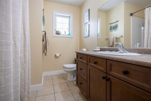 1-2602 11 Avenue, Wainwright, AB - Indoor Photo Showing Bathroom