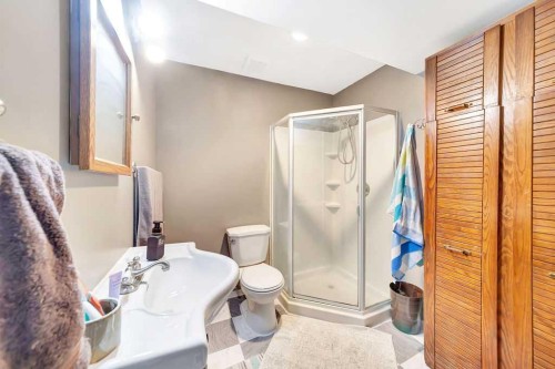 3109 47 Avenue, Lloydminster, SK - Indoor Photo Showing Bathroom