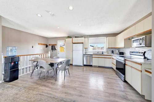 3109 47 Avenue, Lloydminster, SK - Indoor Photo Showing Kitchen
