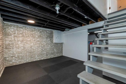 202-1St Street West, Lashburn, SK - Indoor Photo Showing Laundry Room