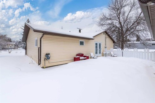 202-1St Street West, Lashburn, SK - Outdoor