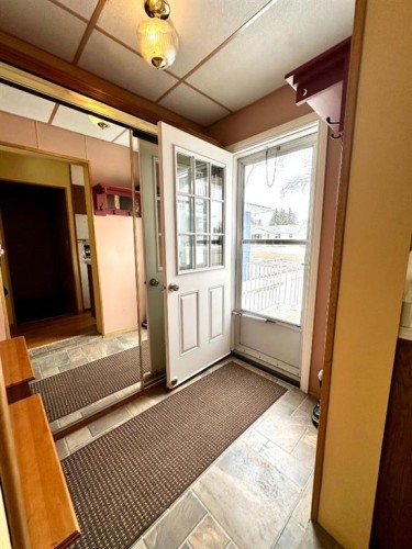 1217 4 Avenue, Wainwright, AB - Indoor Photo Showing Other Room